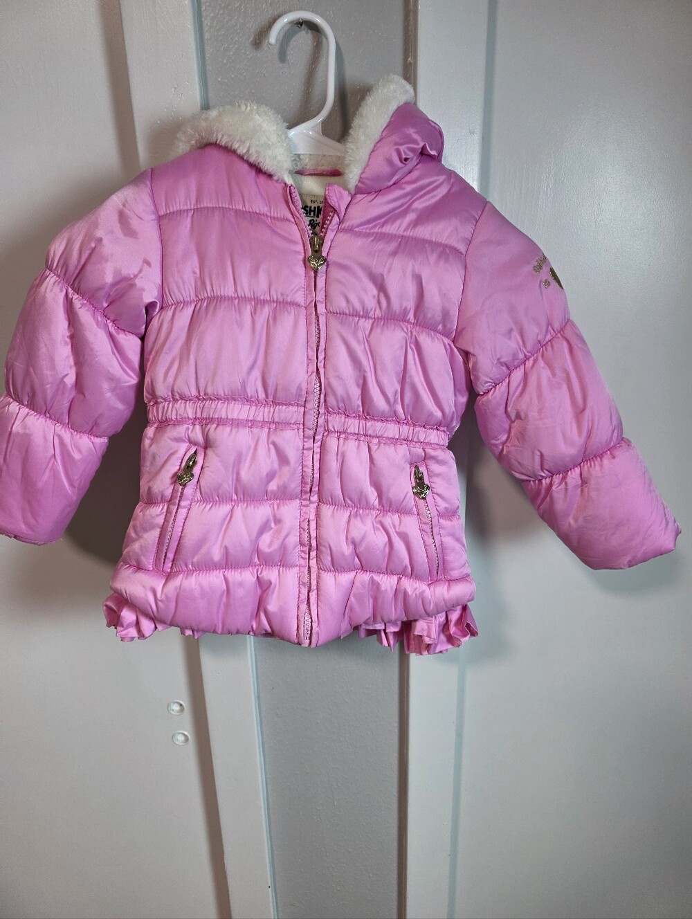OshKosh B'gosh Girls Size 4 Pink Hooded Puffer Jacket Heavy Winter Coat Ruffle